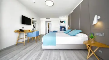 Aqua Suites Boutique Hotel