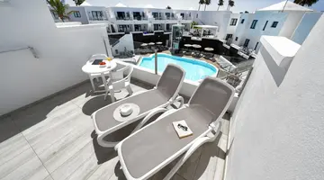 Aqua Suites Boutique Hotel