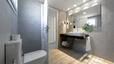 Aqua Suites Boutique Hotel