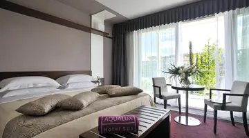 Aqualux Spa & Suite