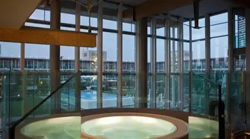 Aqualux Spa & Suite