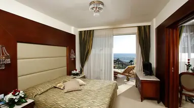 Aquamare Beach Hotel & Spa