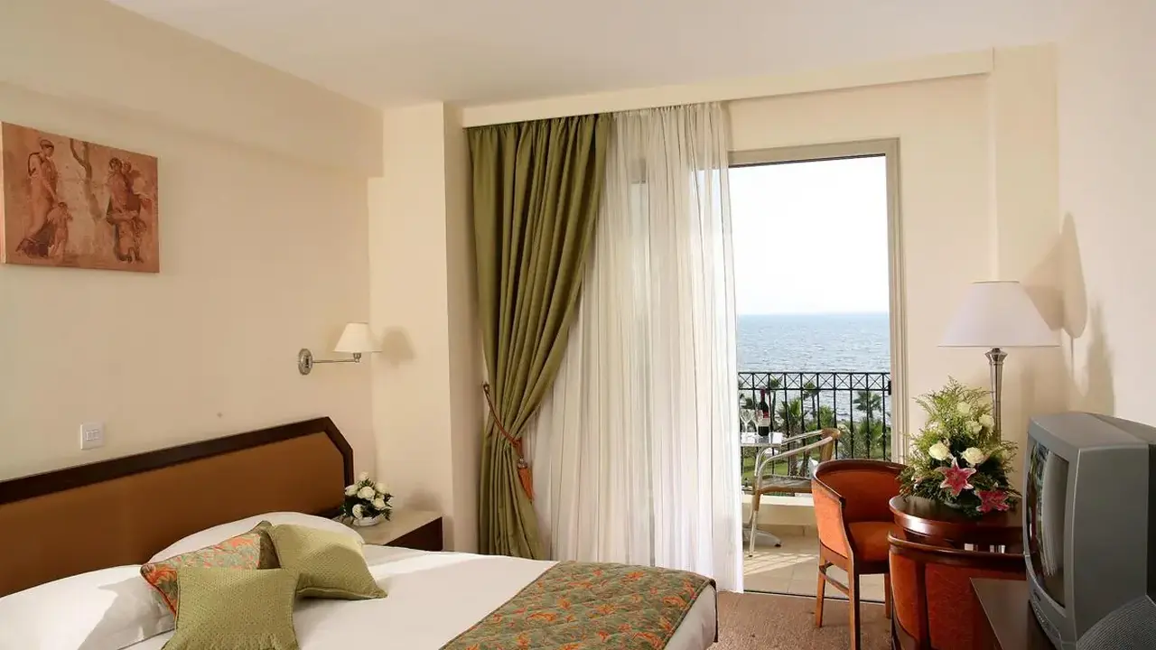 Aquamare Beach Hotel & Spa