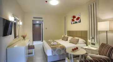 Aquamare Beach Hotel & Spa