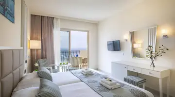 Aquamare Beach Hotel & Spa