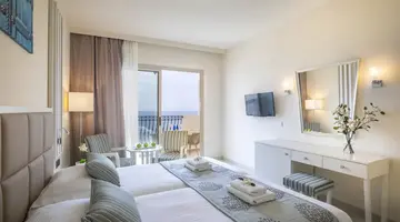 Aquamare Beach Hotel & Spa