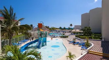 Aquamarina Beach Hotel Cancun