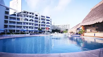 Aquamarina Beach Hotel Cancun