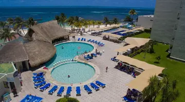 Aquamarina Beach Hotel Cancun