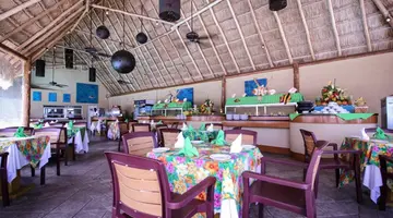 Aquamarina Beach Hotel Cancun