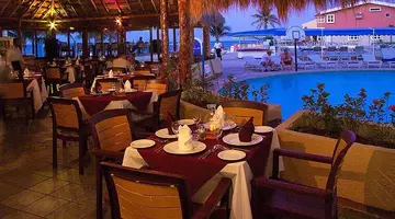 Aquamarina Beach Hotel Cancun