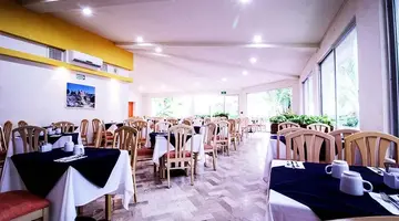 Aquamarina Beach Hotel Cancun