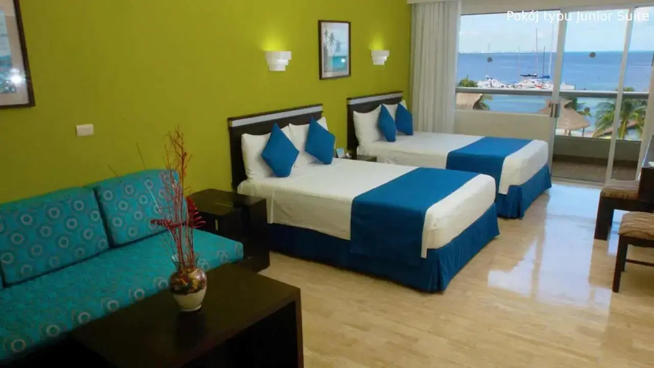 Aquamarina Beach Hotel Cancun