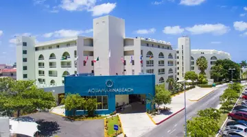 Aquamarina Beach Resort