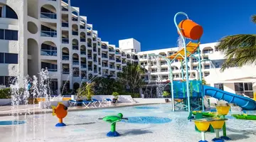 Aquamarina Beach Resort