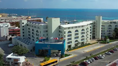 Aquamarina Beach Resort
