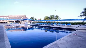 Aquamarina Beach Resort