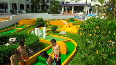 Aquamarina Beach Resort