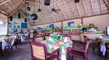 Aquamarina Beach Resort