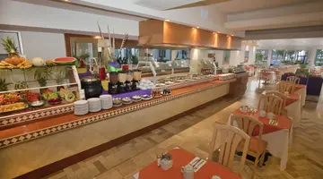 Aquamarina Beach Resort