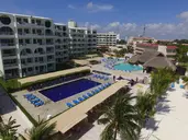 Aquamarina Beach Resort