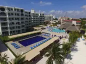 Aquamarina Beach Resort