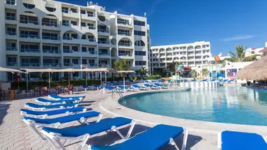 Aquamarina Beach Resort