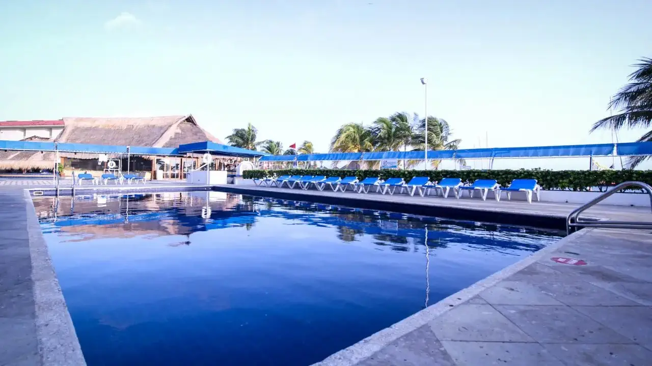 Aquamarina Beach Resort