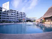 Aquamarina Beach Resort