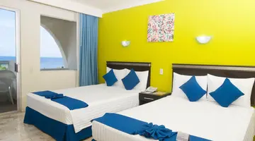 Aquamarina Beach Resort