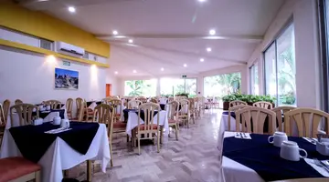 Aquamarina Beach Resort