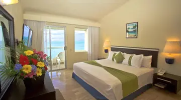 Aquamarina Beach Resort
