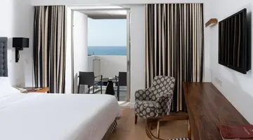 Aquila Atlantis Hotel
