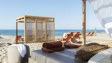AQUILA RITHYMNA BEACH