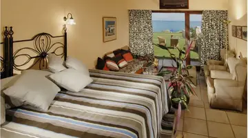 AQUILA RITHYMNA BEACH