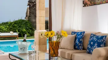 Aquila Rithymna Beach