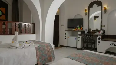 Arabella Azur