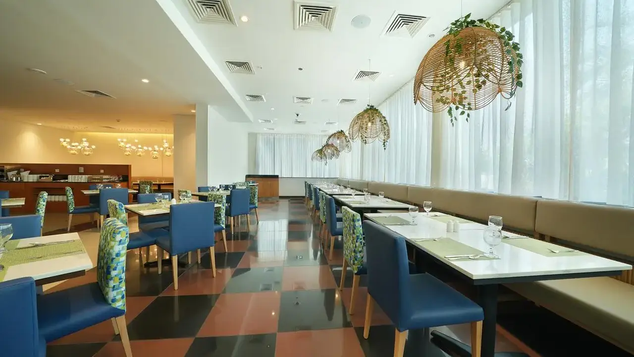 Arabian Park Dubai - Edge by Rotana