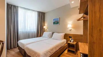 Aragosta Hotel & Restaurant
