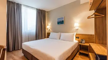 Aragosta Hotel & Restaurant
