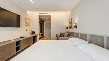 ARAGOSTA HOTEL & RESTAURANT