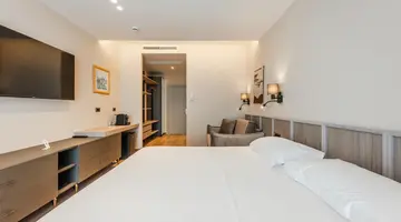 Aragosta Hotel & Restaurant
