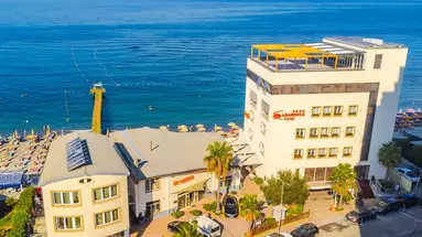 ARAGOSTA HOTEL & RESTAURANT