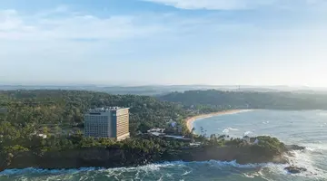 Araliya Beach Resort & Spa