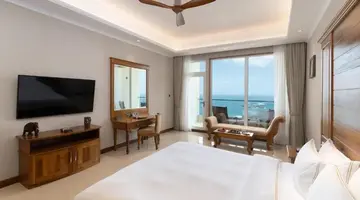 Araliya Beach Resort & Spa