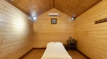 Araliya Beach Resort & Spa
