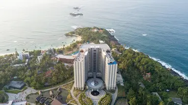 Araliya Beach Resort & Spa