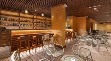 Araliya Beach Resort & Spa