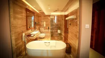 Araliya Beach Resort & Spa