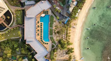 Araliya Beach Resort & Spa